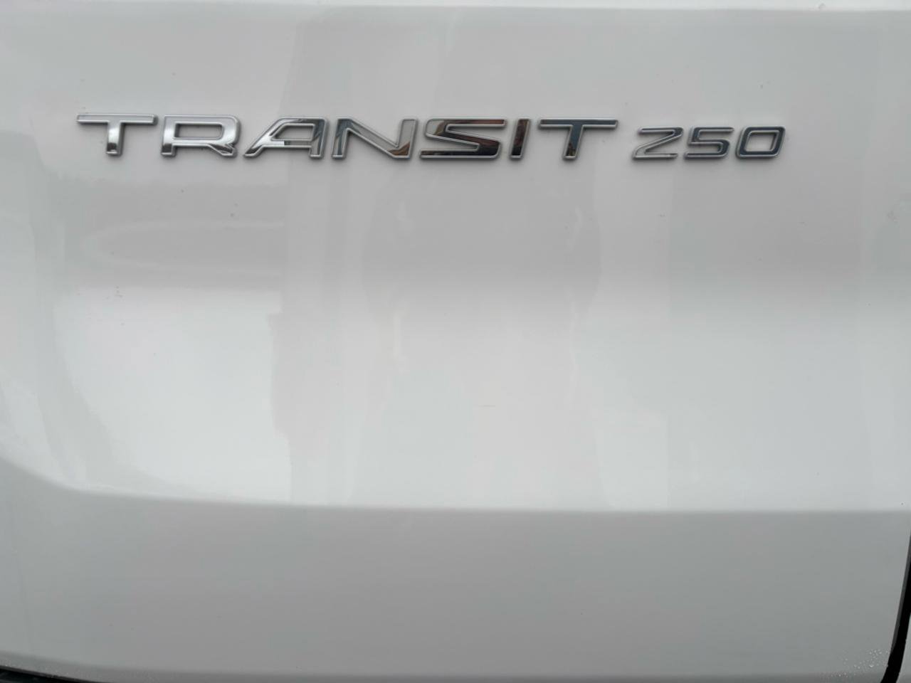 Used 2024 Ford Transit 250 Low Roof w/ Exterior Upgrade Package RWD image 33