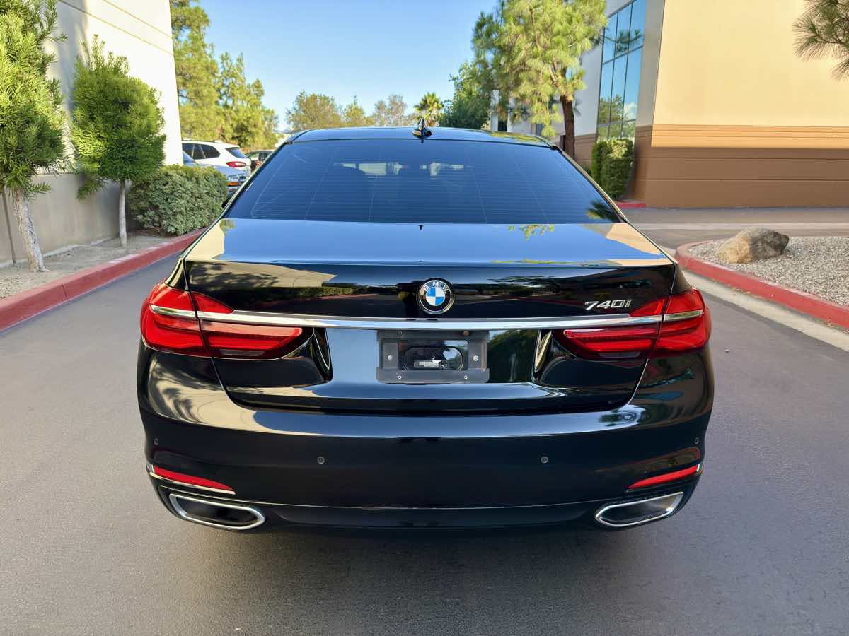 Used 2016 BMW 740i RWD image 12