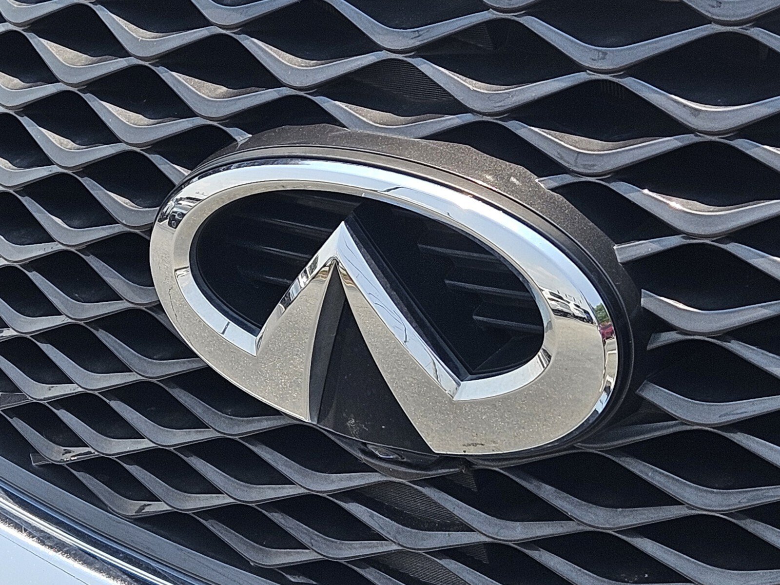 Used 2017 INFINITI QX80 2WD w/ Driver Assistance Package image 37