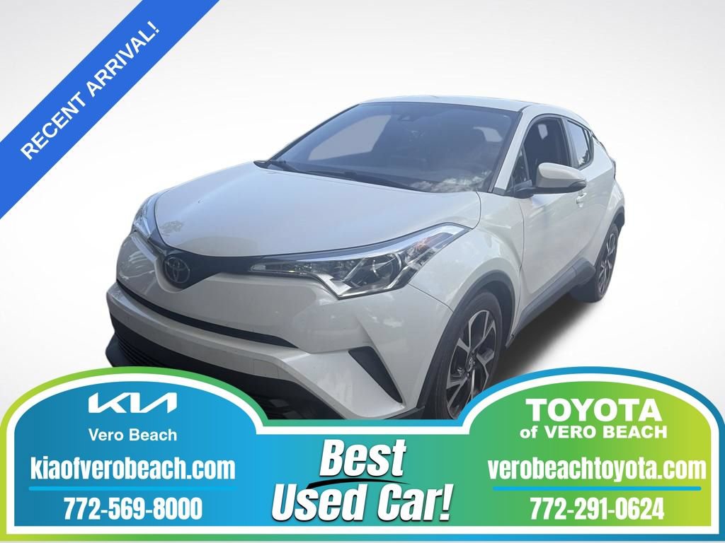 Used 2019 Toyota C-HR XLE FWD image 1