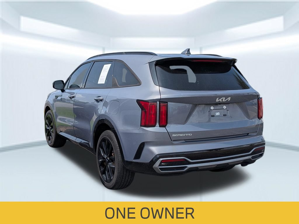 Used 2023 Kia Sorento SX FWD image 2