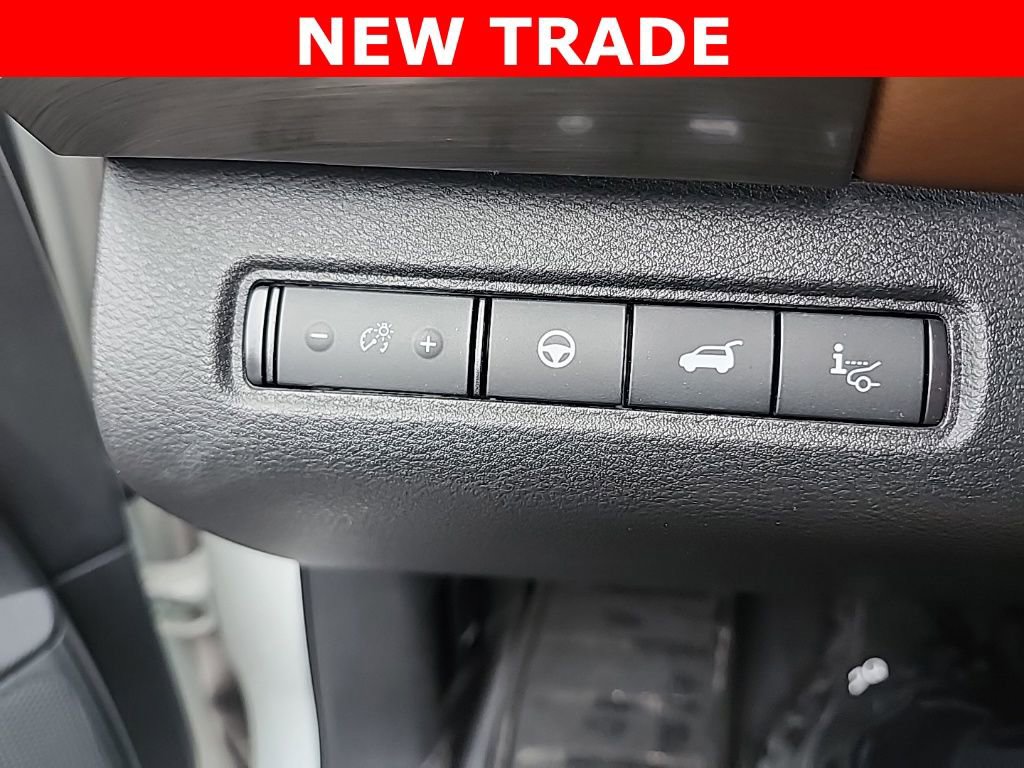 Used 2024 Nissan Pathfinder Platinum w/ Cargo Package image 12