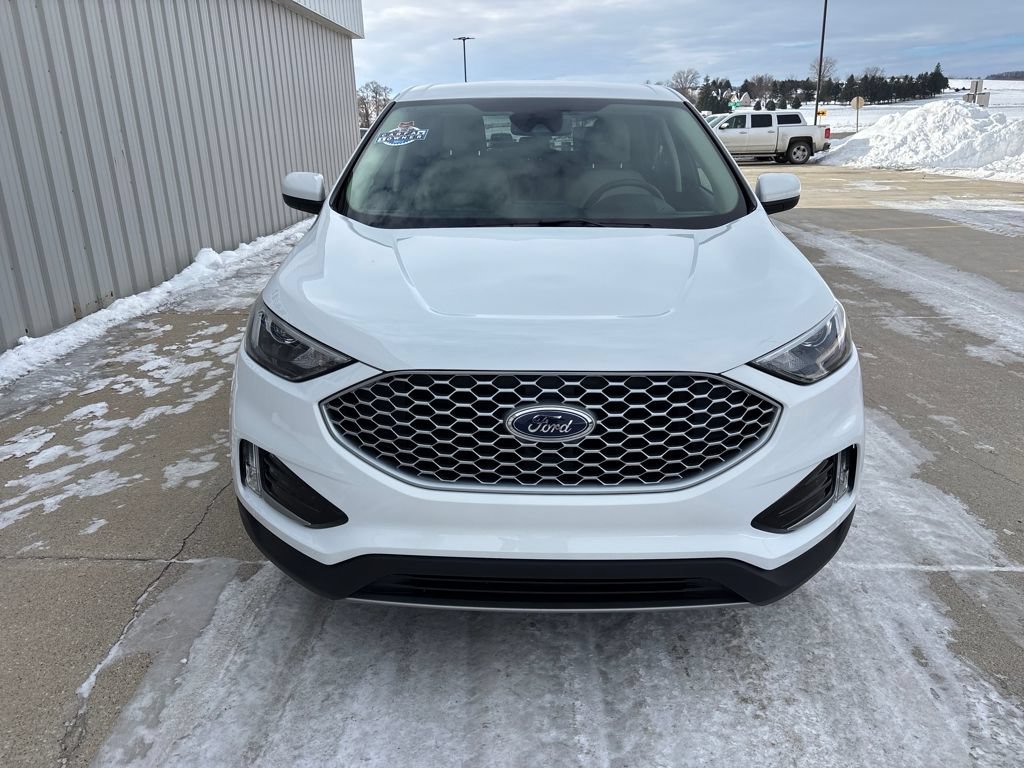 Used 2024 Ford Edge SEL w/ Convenience Package AWD/4WD image 2
