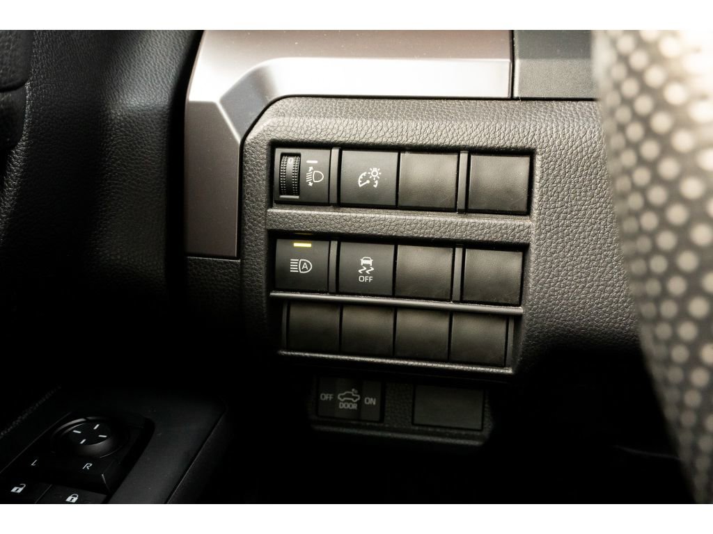 Used 2025 Toyota Tacoma SR5 image 25