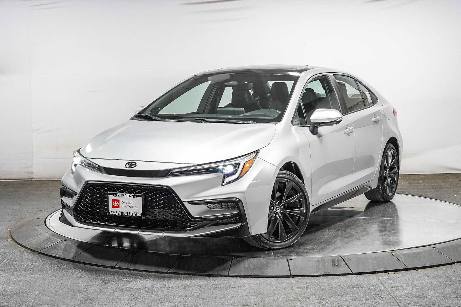 Certified 2024 Toyota Corolla XSE FWD image 1