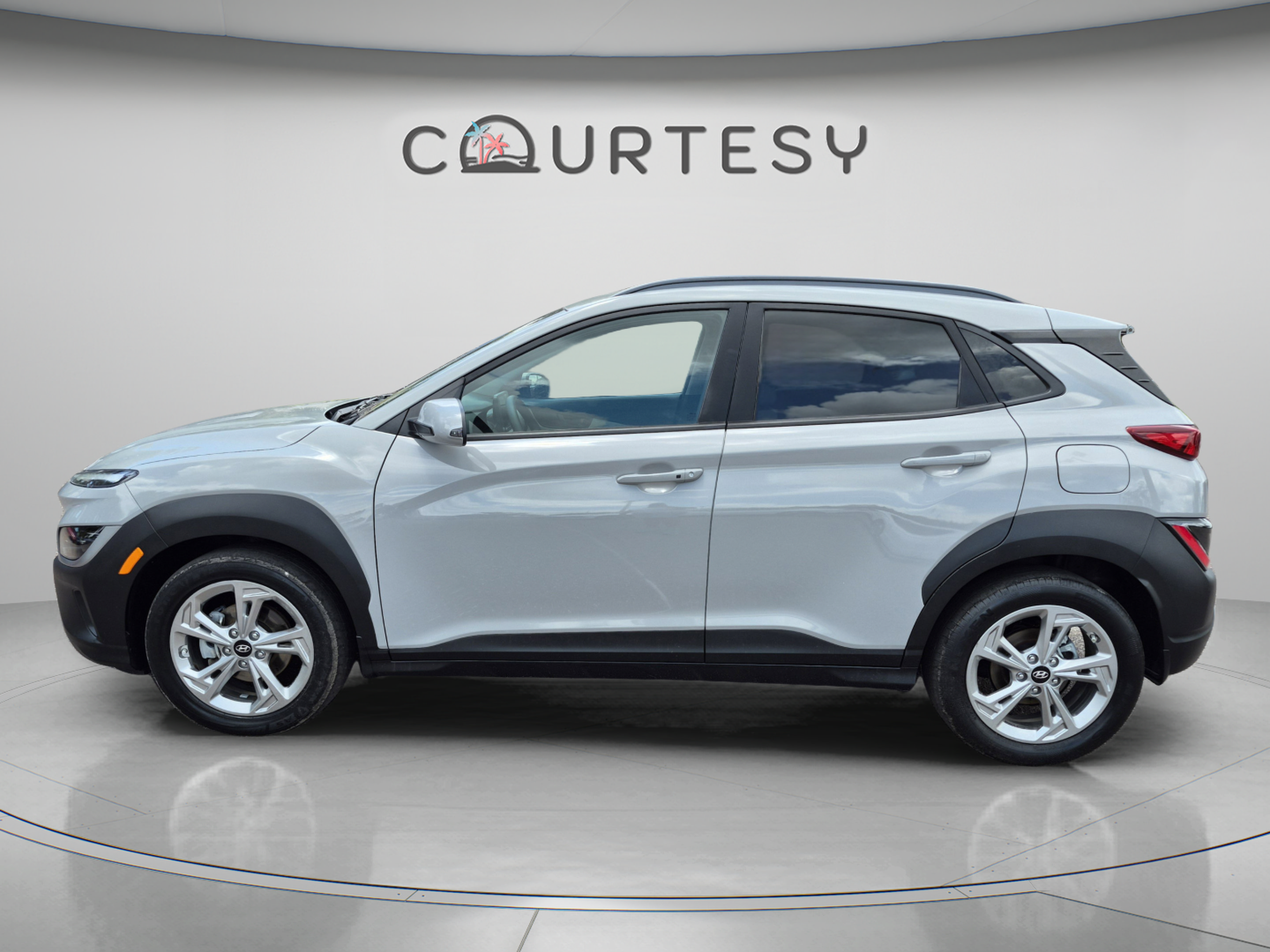 Certified 2022 Hyundai Kona SEL w/ Cargo Package FWD image 2