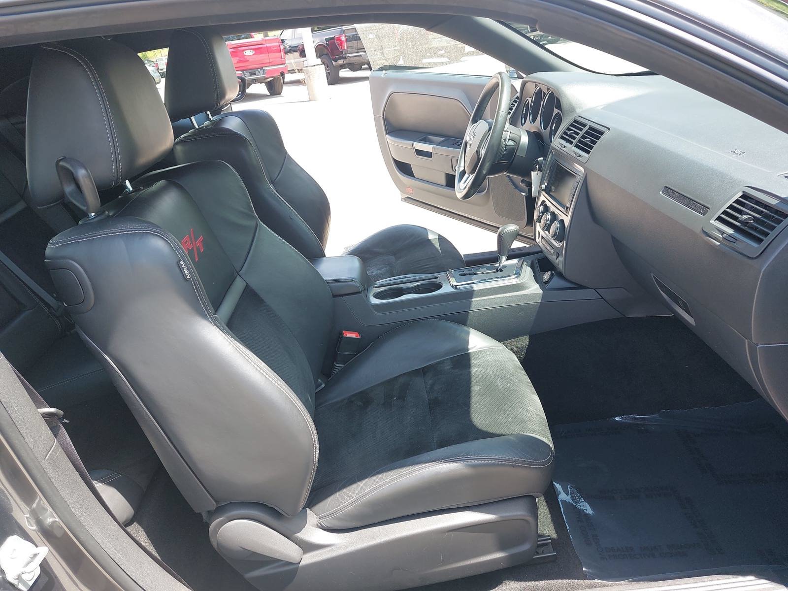Used 2014 Dodge Challenger R/T RWD image 10