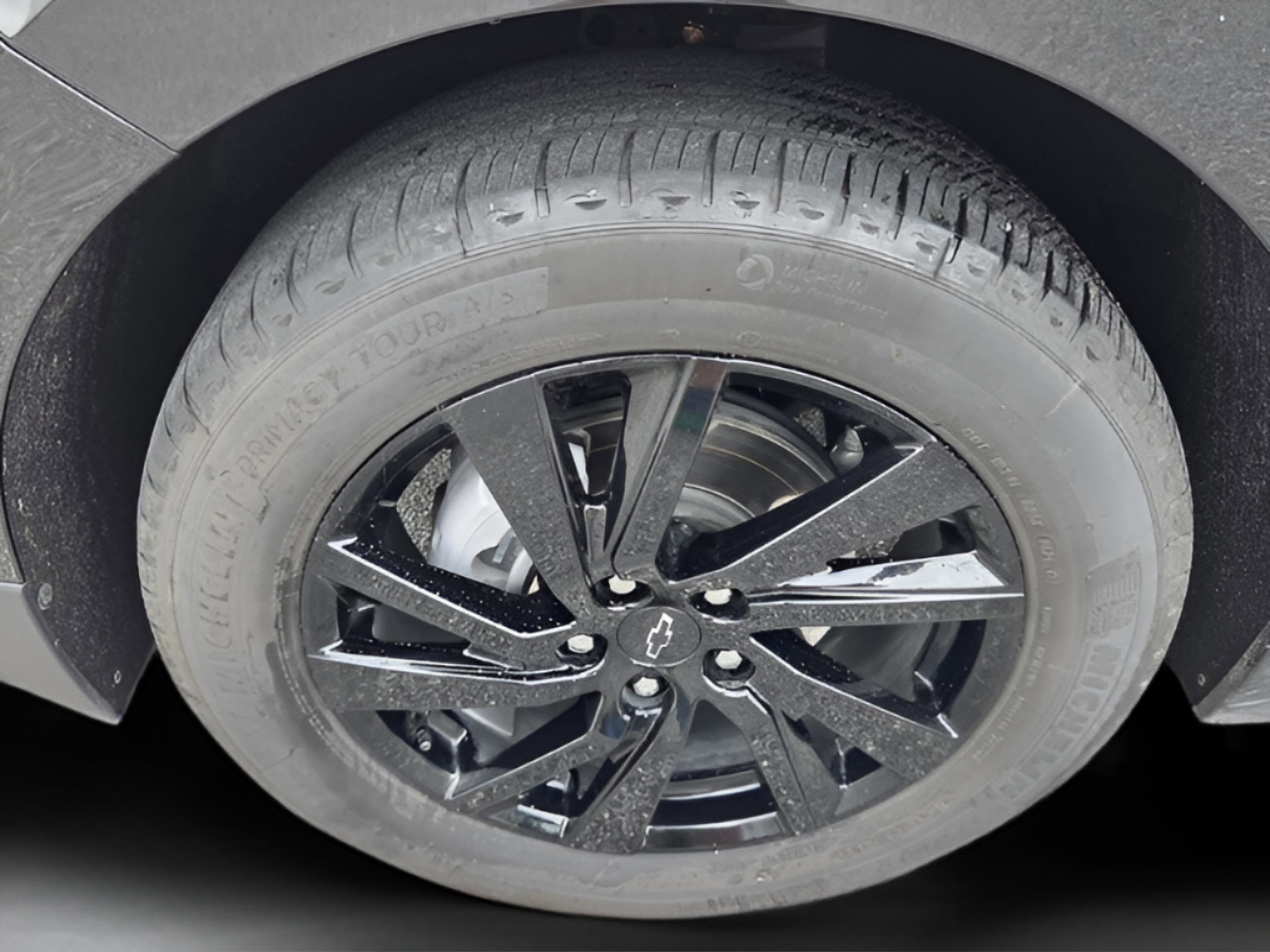 Used 2024 Chevrolet Equinox LS w/ Midnight Edition FWD image 30