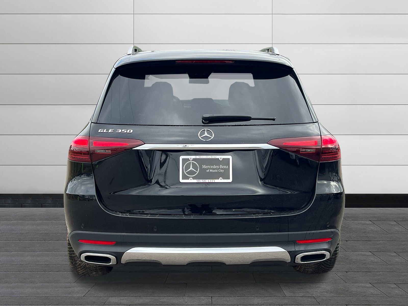 Used 2025 Mercedes-Benz GLE 350 4MATIC image 4