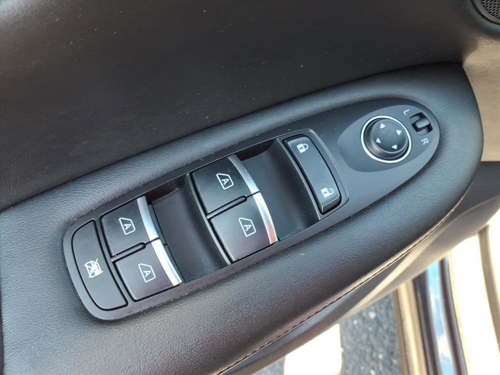 Used 2019 INFINITI QX50 Essential w/ Cargo Package image 19