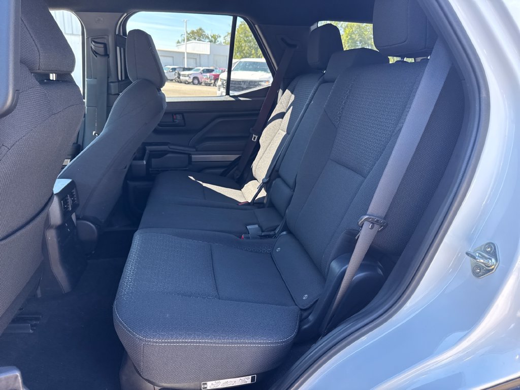 Used 2025 Toyota 4Runner SR5 AWD/4WD image 12