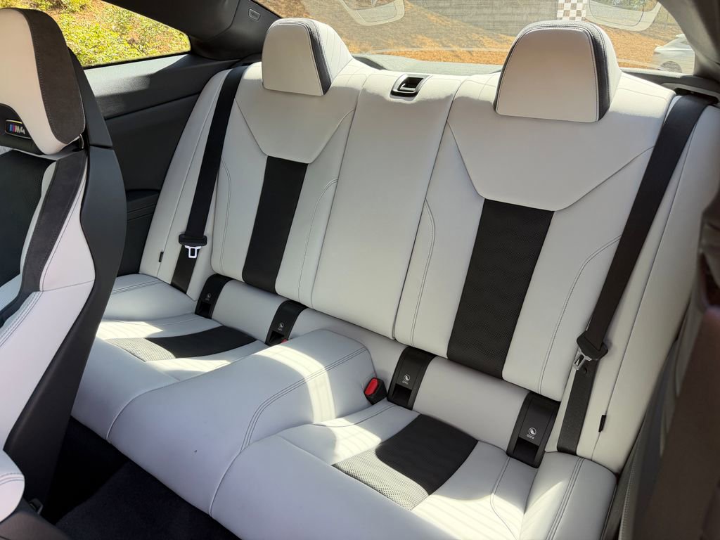 Used 2023 BMW M4 Coupe w/ Executive Package RWD image 31