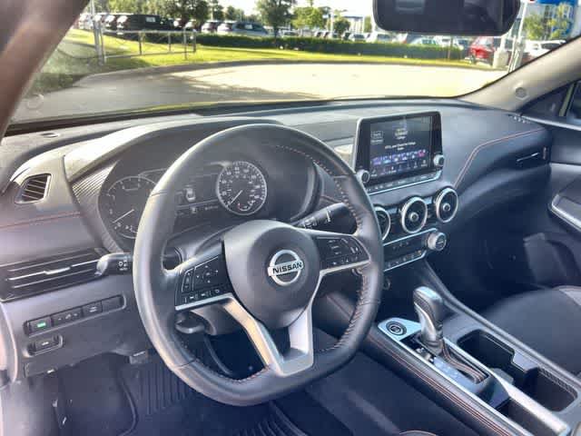 Used 2023 Nissan Sentra SR w/ SR Premium Package FWD image 15