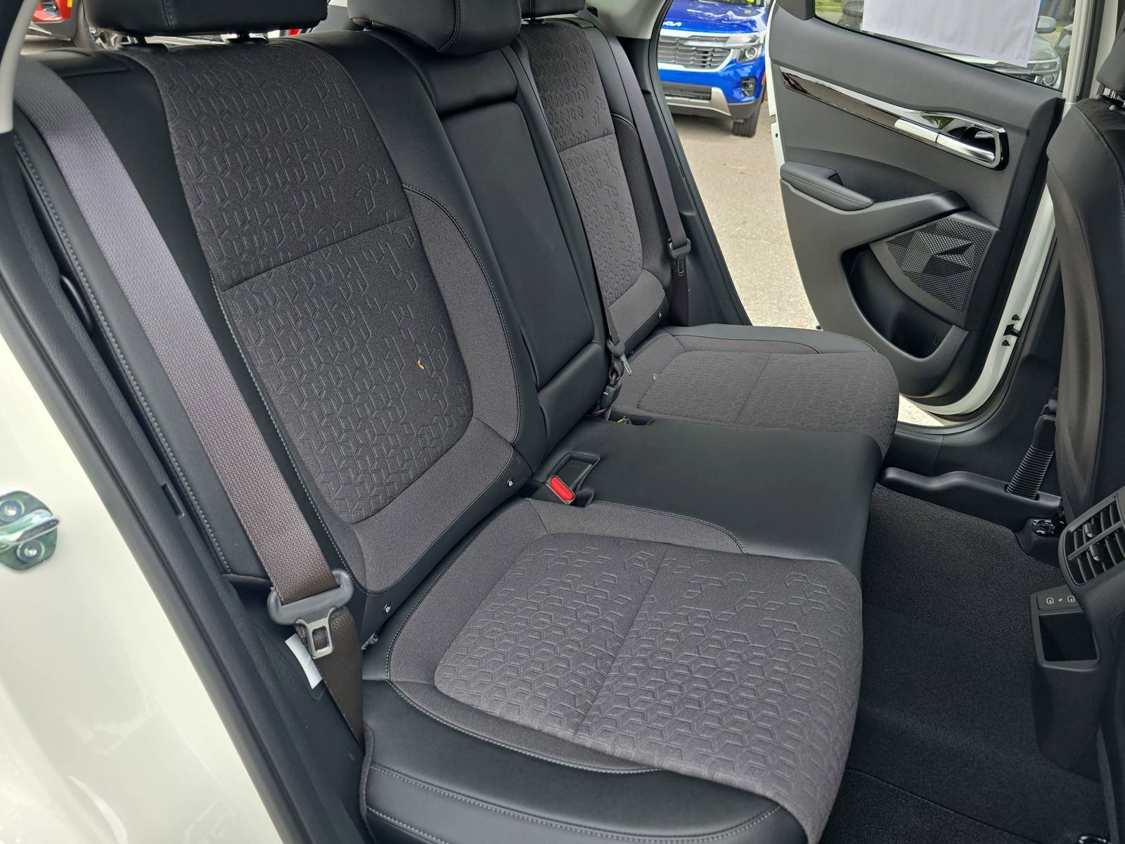 New 2026 Kia Seltos S FWD image 11