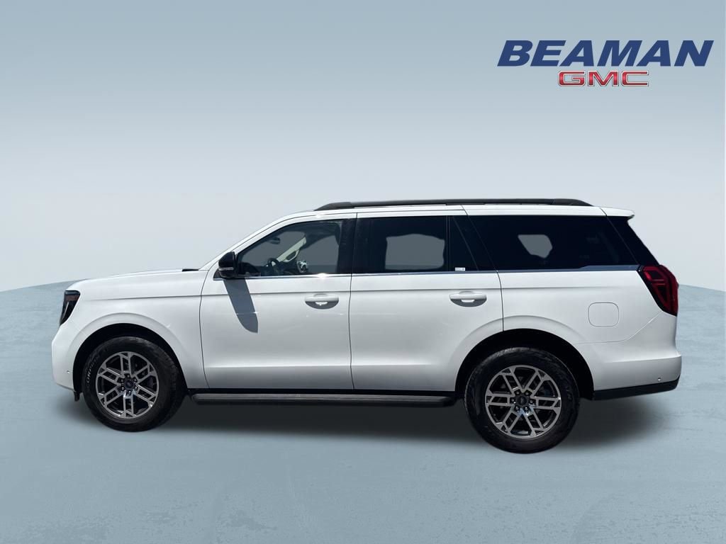 Used 2025 Ford Expedition Active AWD/4WD image 4