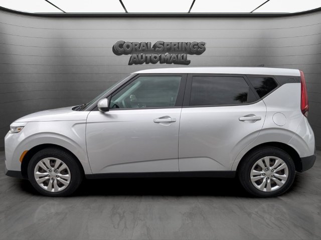 Used 2020 Kia Soul LX FWD image 4