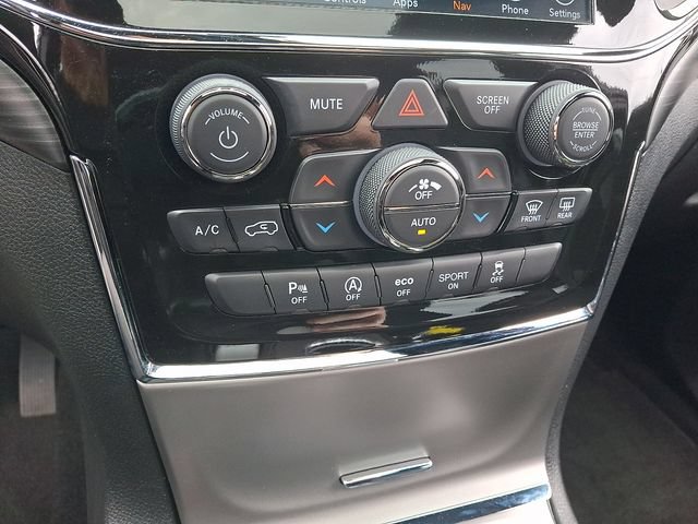 Certified 2021 Jeep Grand Cherokee Laredo X AWD/4WD image 16
