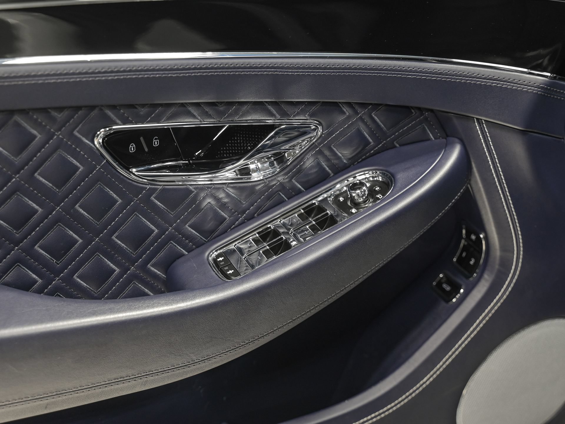 Used 2022 Bentley Continental GT AWD/4WD image 13