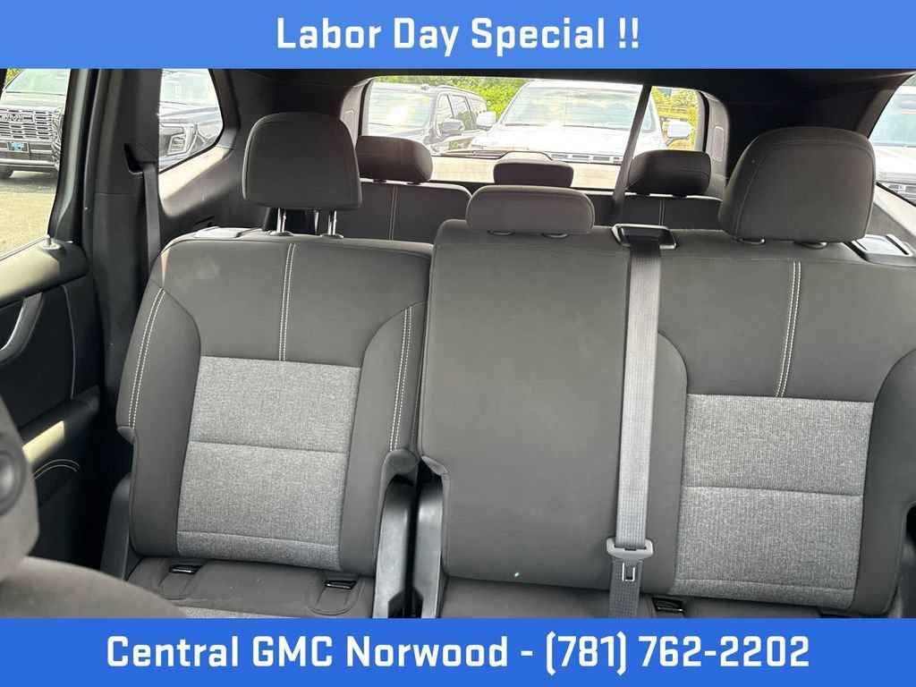 Certified 2025 GMC Acadia Elevation AWD/4WD image 23