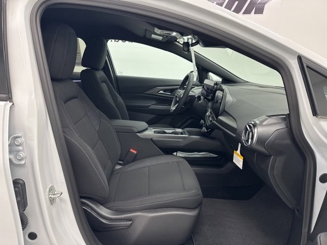 New 2026 Chevrolet Equinox EV LT image 30