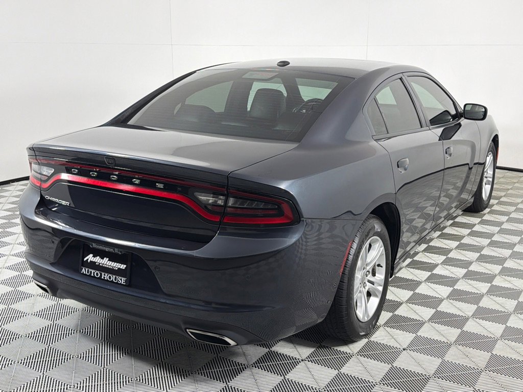 Used 2019 Dodge Charger SXT w/ Leather Interior Group image 5