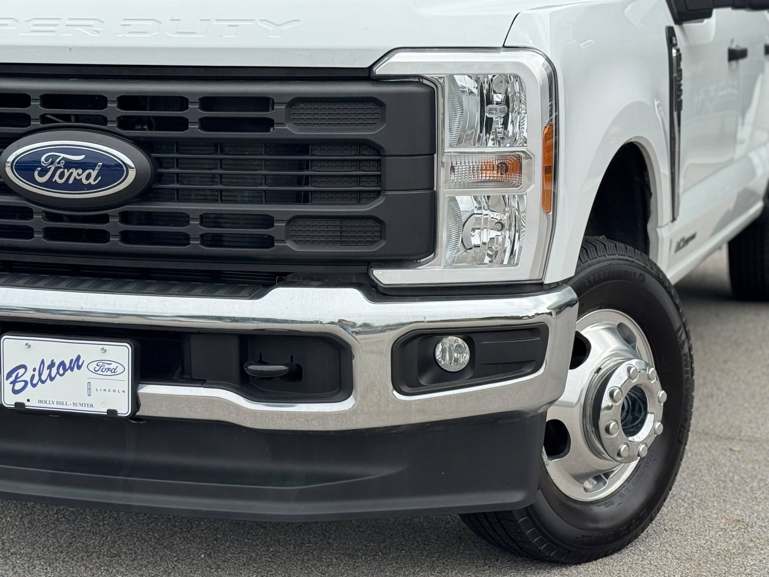 Used 2025 Ford F350 XL AWD/4WD image 5