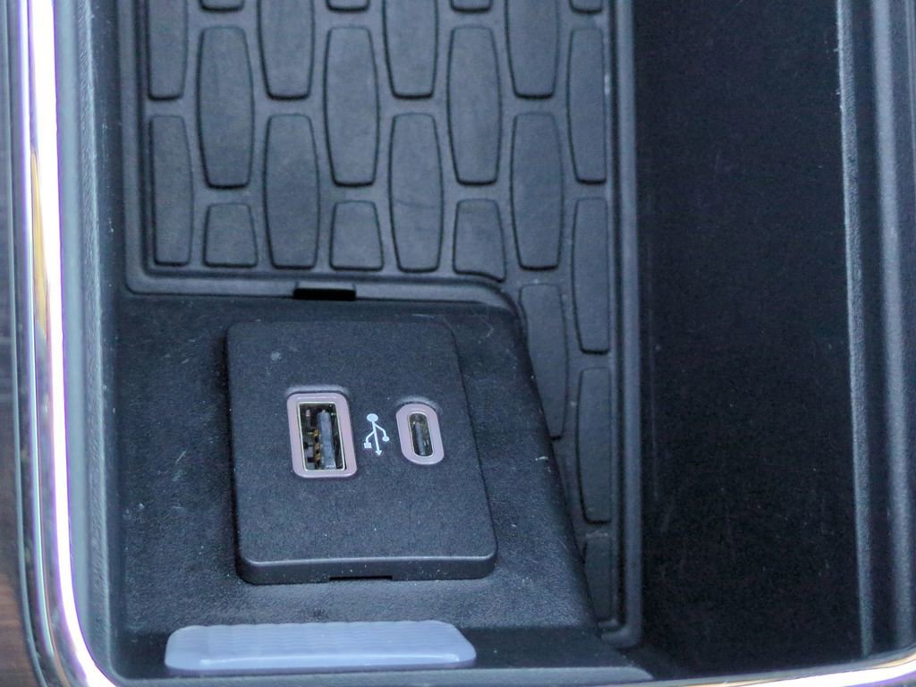 Used 2022 Lincoln Aviator Reserve w/ Equipment Group 201A image 22