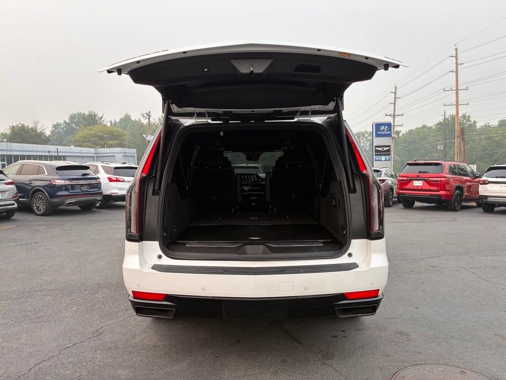 Used 2021 Cadillac Escalade ESV Sport Platinum w/ LPO, ONYX Package AWD/4WD image 12