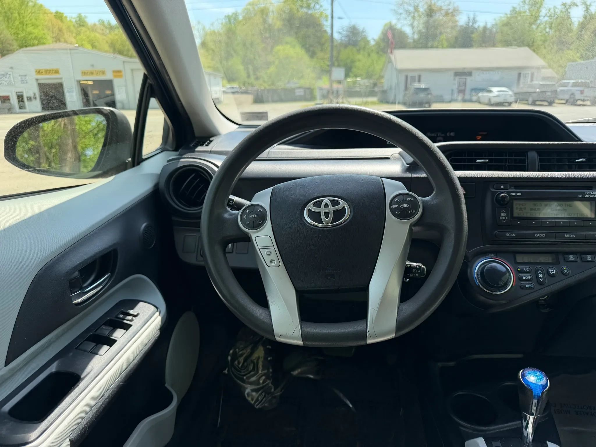 Used 2014 Toyota Prius C Two FWD image 31