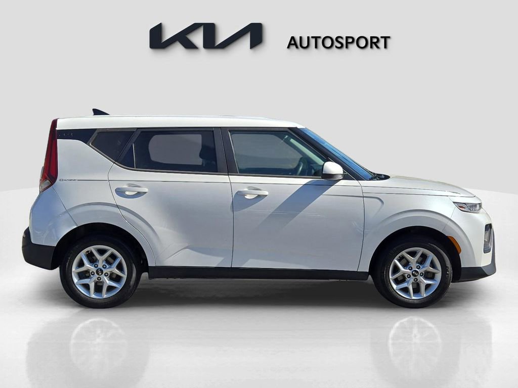 Certified 2020 Kia Soul S image 7