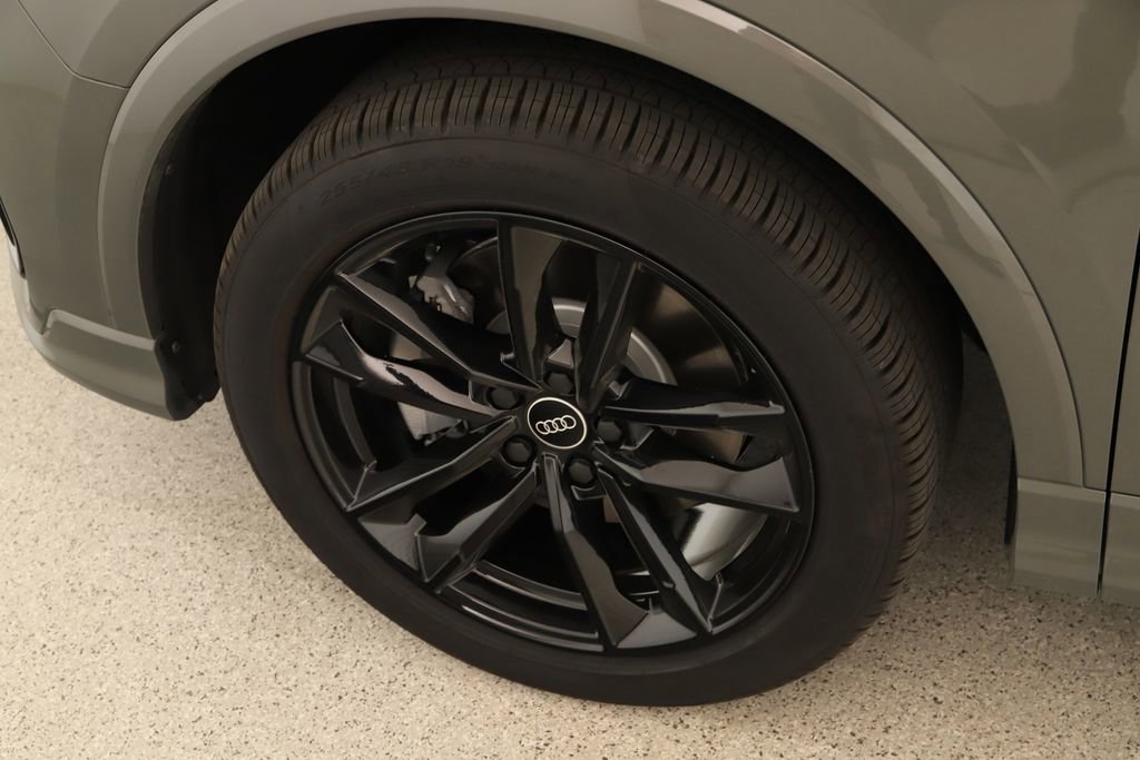 New 2025 Audi Q3 2.0T Premium image 31