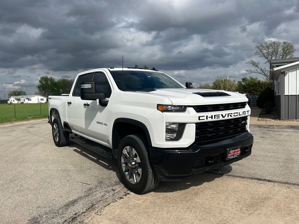 Used 2023 Chevrolet Silverado 2500 Custom w/ Custom Value Package AWD/4WD image 3