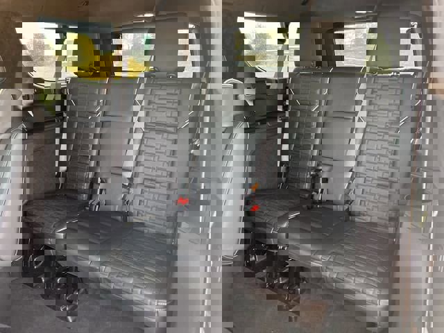 Used 2024 Cadillac Escalade ESV V image 30