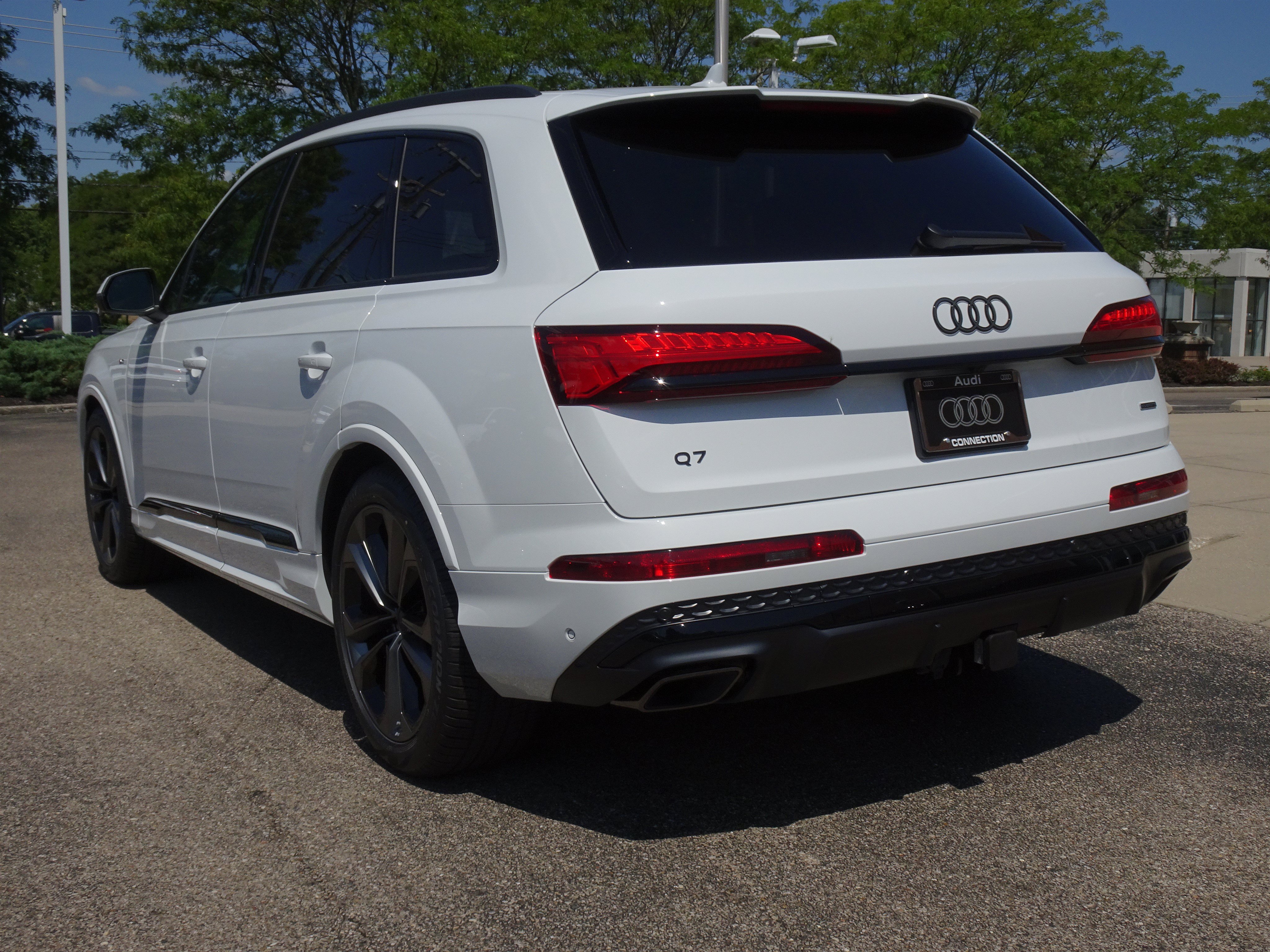 New 2026 Audi Q7 Premium Plus AWD/4WD image 3
