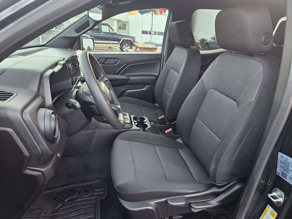 Certified 2024 Chevrolet Colorado W/T image 14