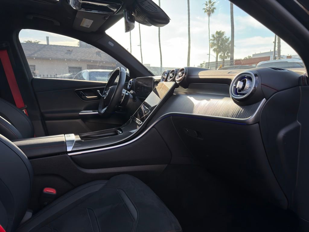 Used 2025 Mercedes-Benz GLC 43 AMG 4MATIC Coupe image 33