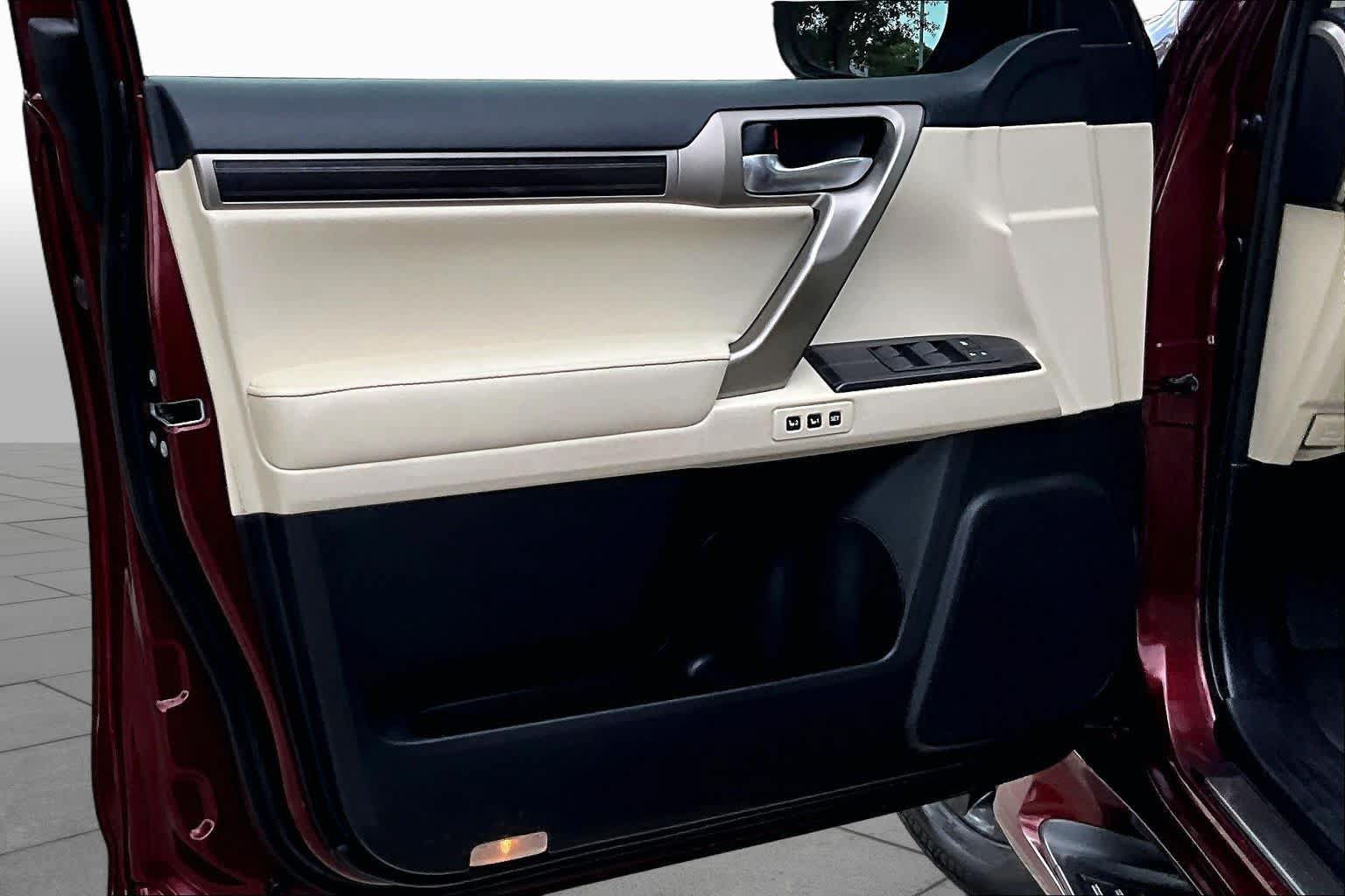 Used 2020 Lexus GX 460 Premium w/ Premium Package AWD/4WD image 26