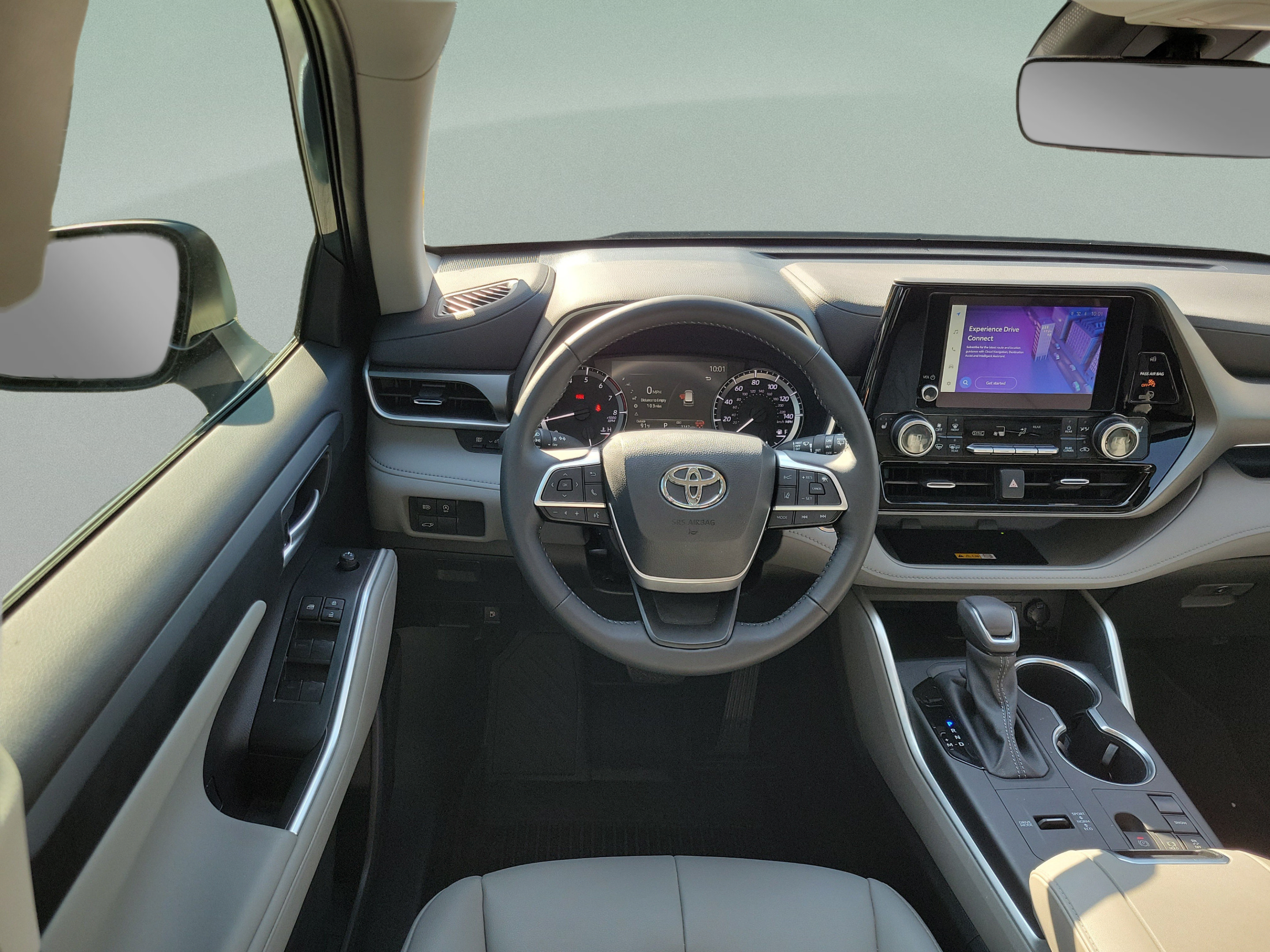 Used 2024 Toyota Highlander XLE FWD image 21