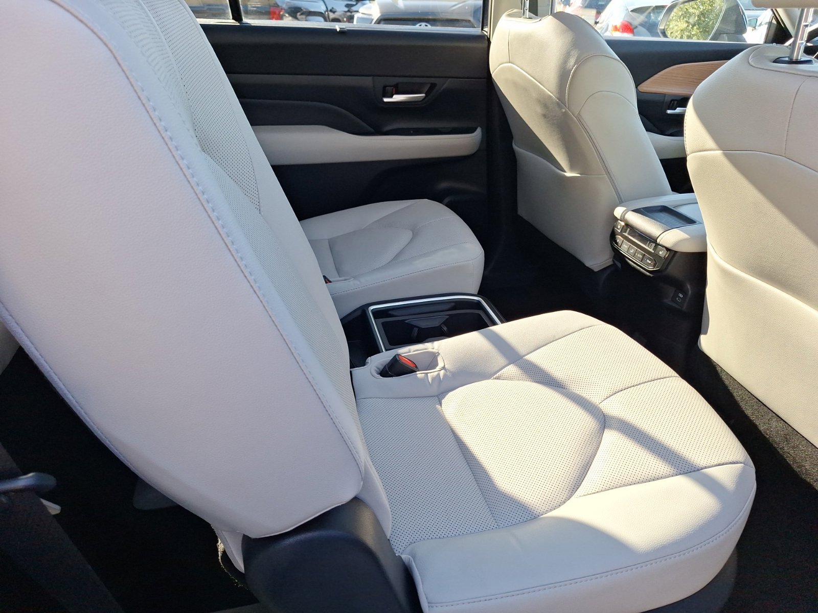 Used 2026 Toyota Grand Highlander FWD image 30