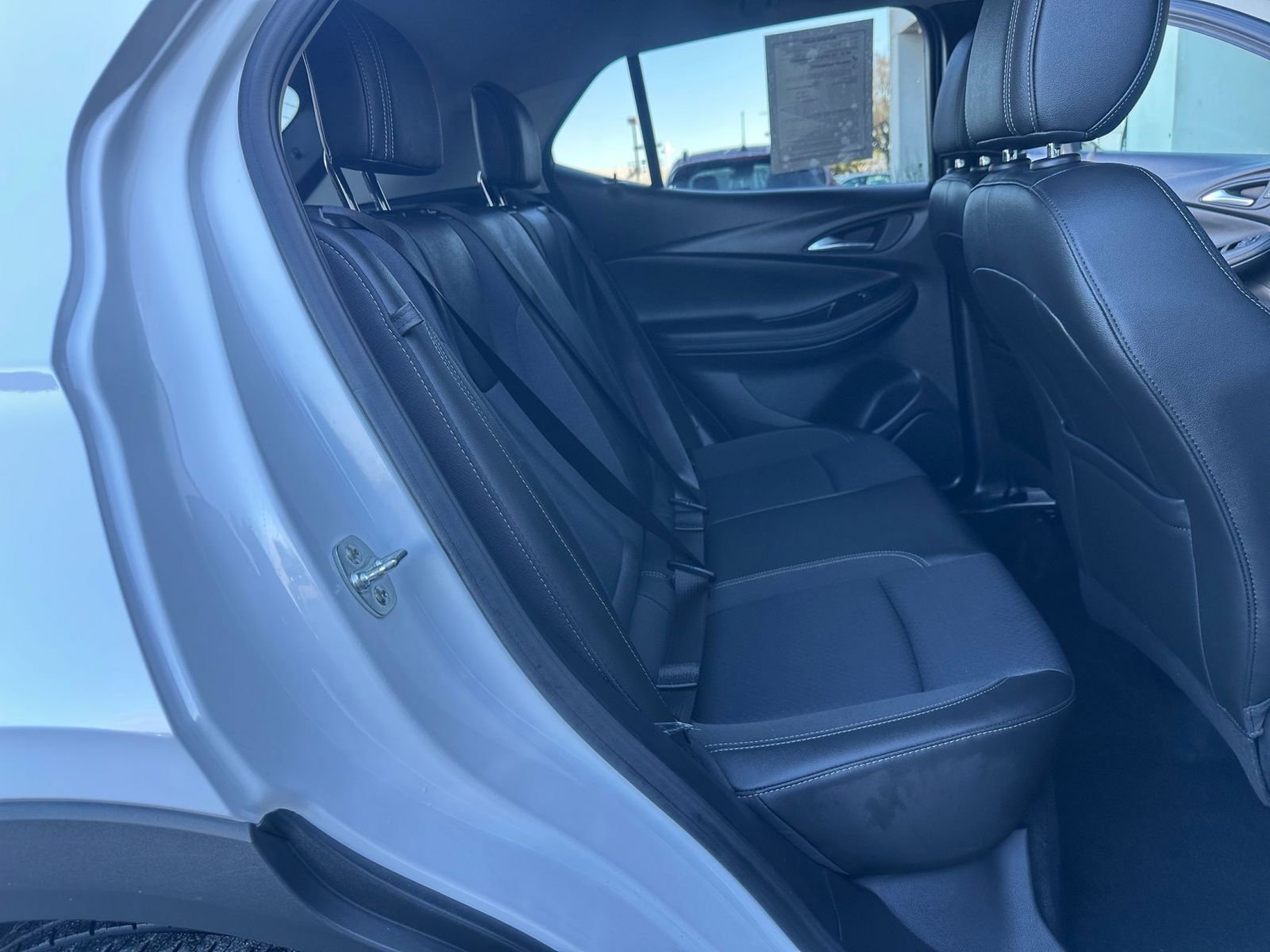 Used 2025 Buick Encore GX Preferred image 39