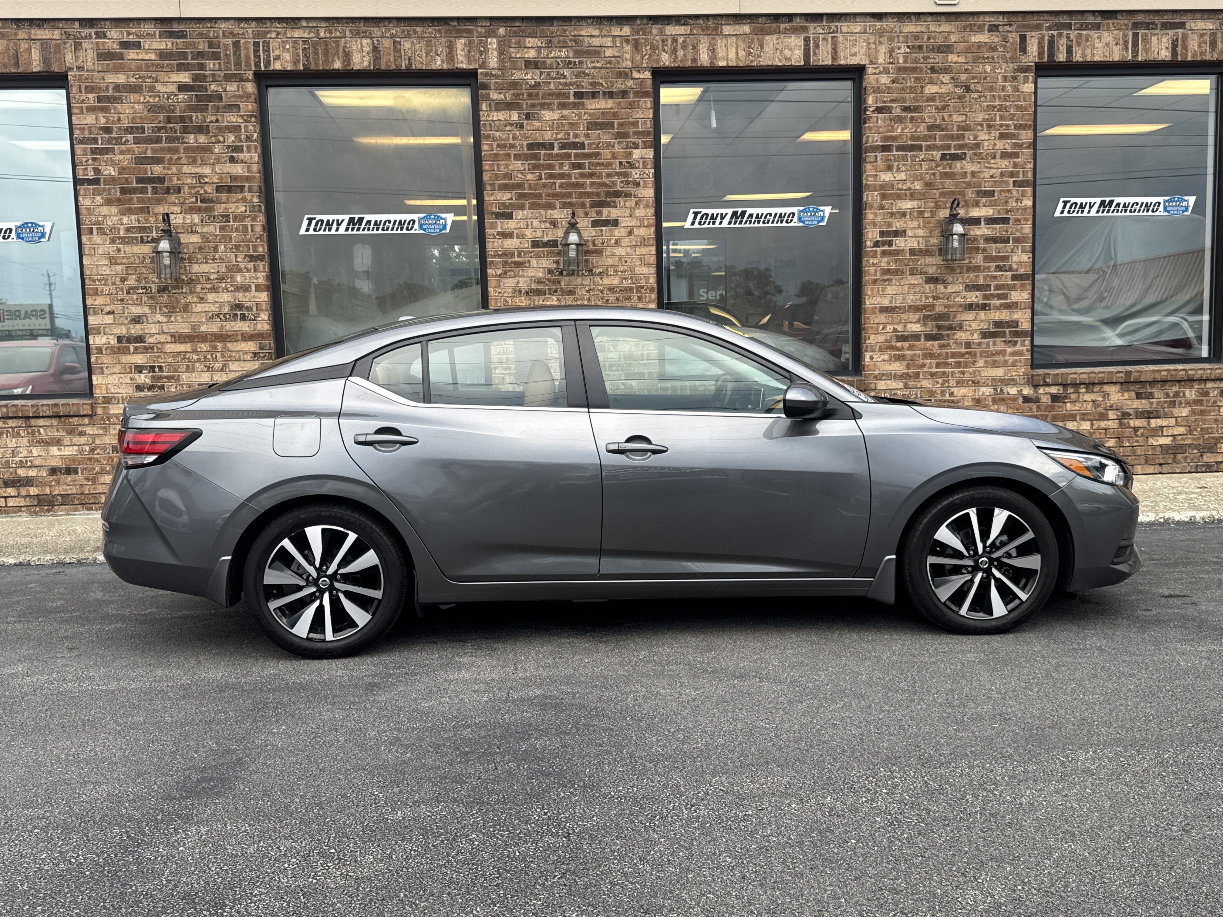 Used 2023 Nissan Sentra SV w/ SV Premium Package FWD image 6