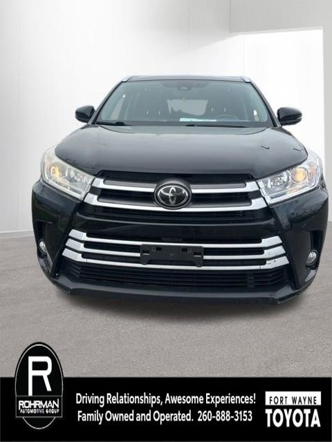 Used 2018 Toyota Highlander XLE AWD/4WD image 5