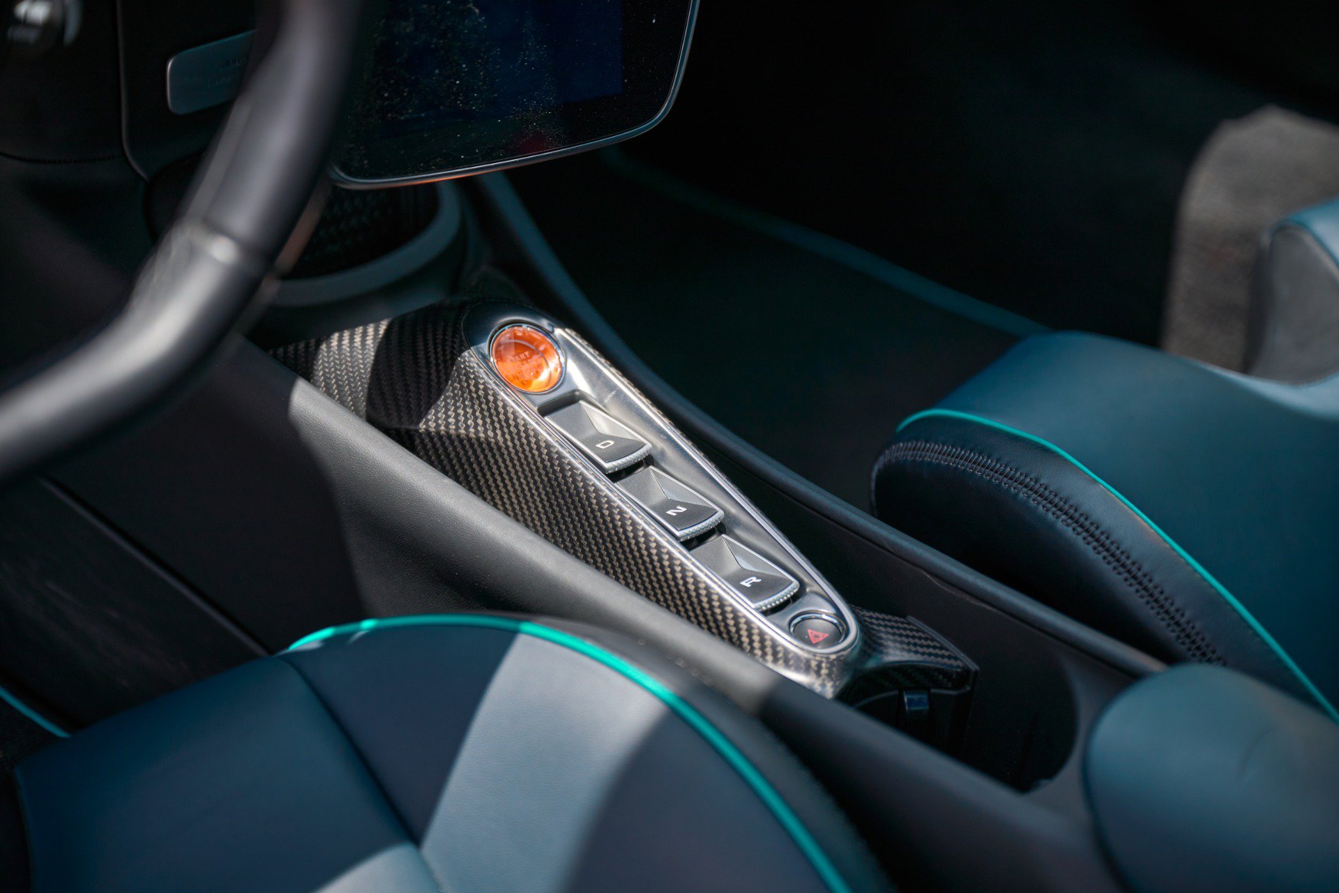 Used 2025 McLaren Artura Spider RWD image 42