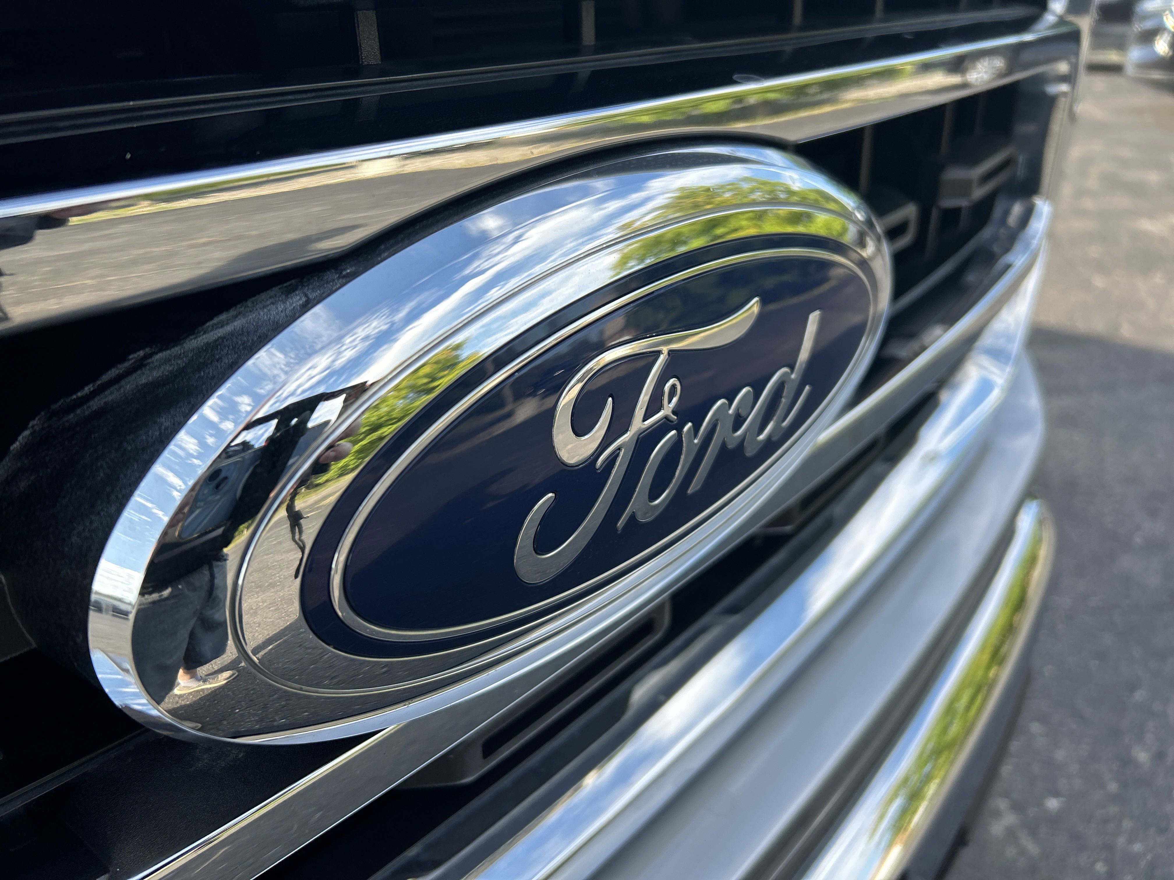 Certified 2022 Ford F150 XLT w/ Equipment Group 302A High image 38