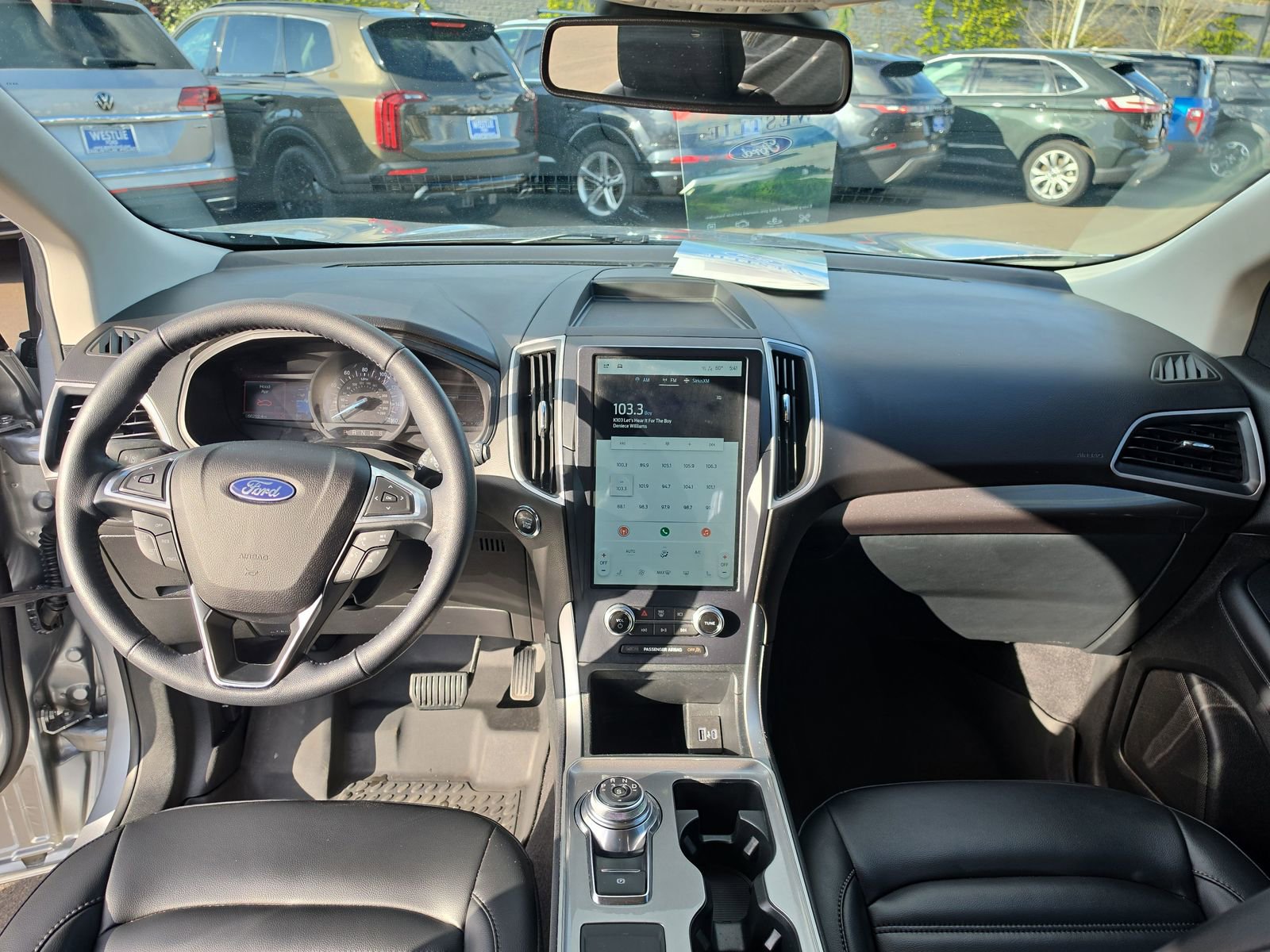 Used 2023 Ford Edge SEL image 13