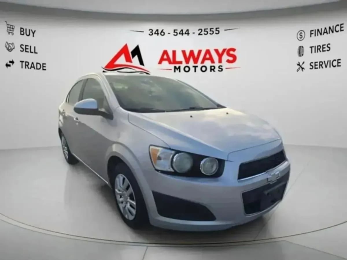 Used 2013 Chevrolet Sonic LS FWD image 8
