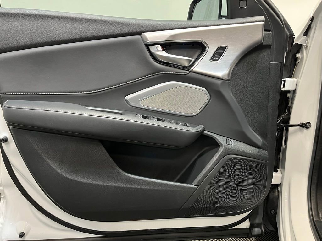 Used 2023 Acura RDX w/ Technology Package image 13