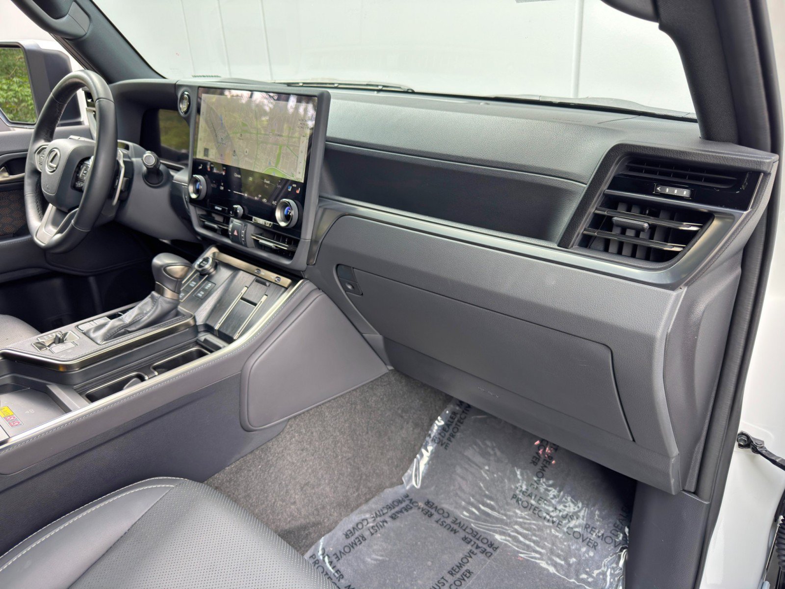 Used 2024 Lexus GX 550 w/ Cold Area Package AWD/4WD image 15