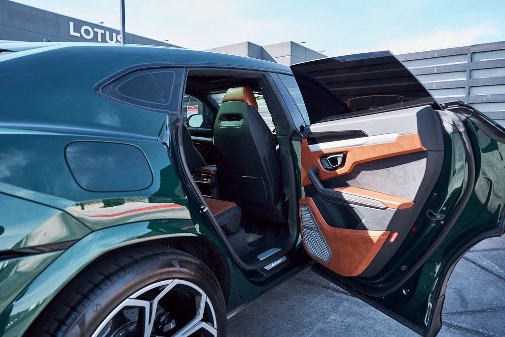 Used 2023 Lamborghini Urus S image 27