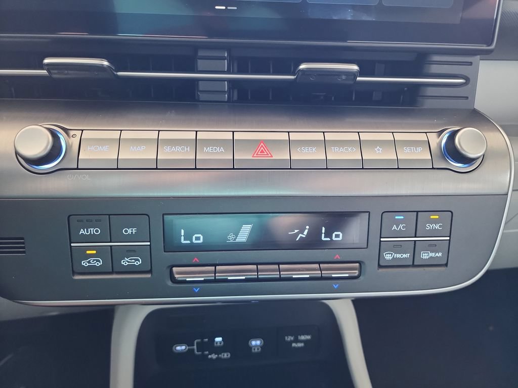 Used 2025 Hyundai Kona SEL AWD/4WD image 27